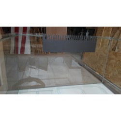 Cuve cloisonné pour élevage ou crevette